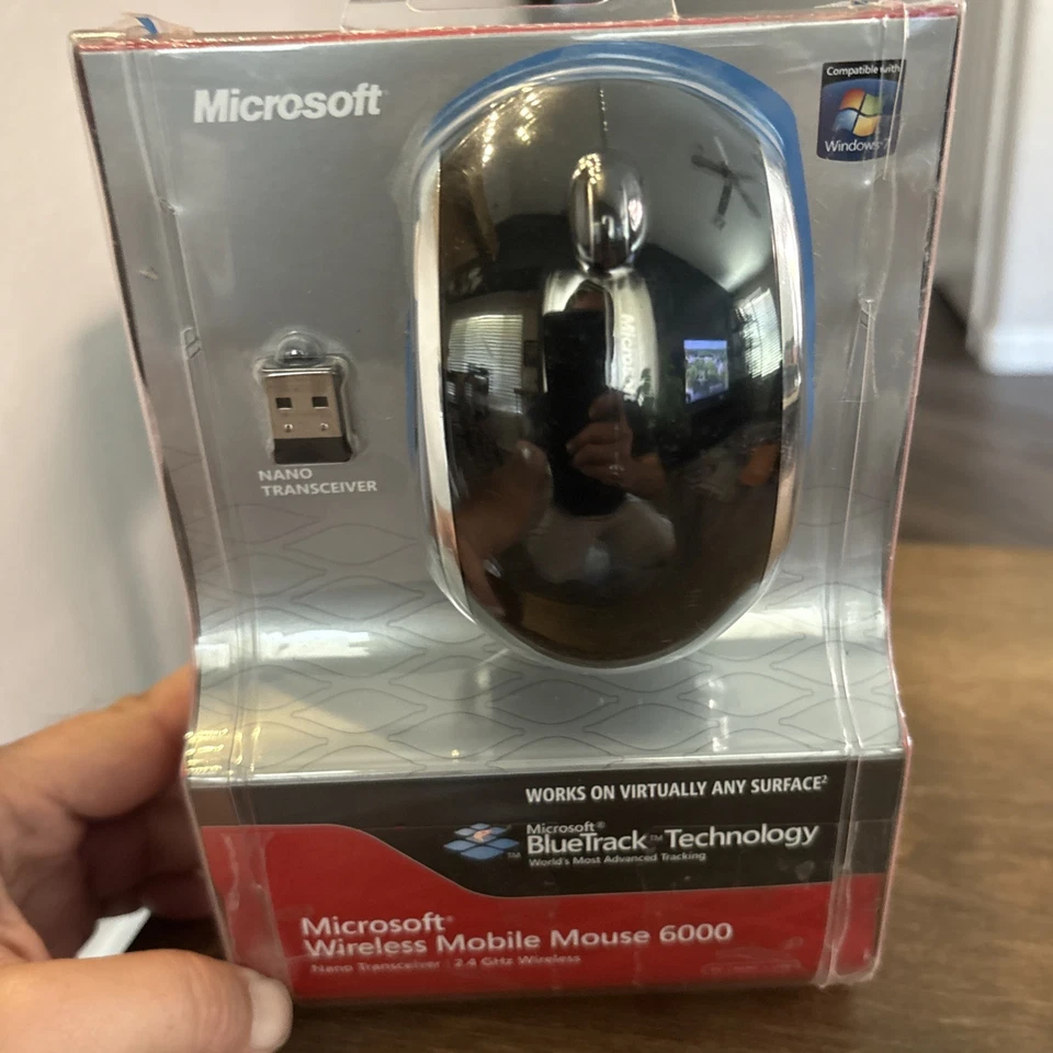 Microsoft Wireless Mobile Mouse 6000-Black For Windows & Mac(New Factory Sealed) - Image 2 of 4