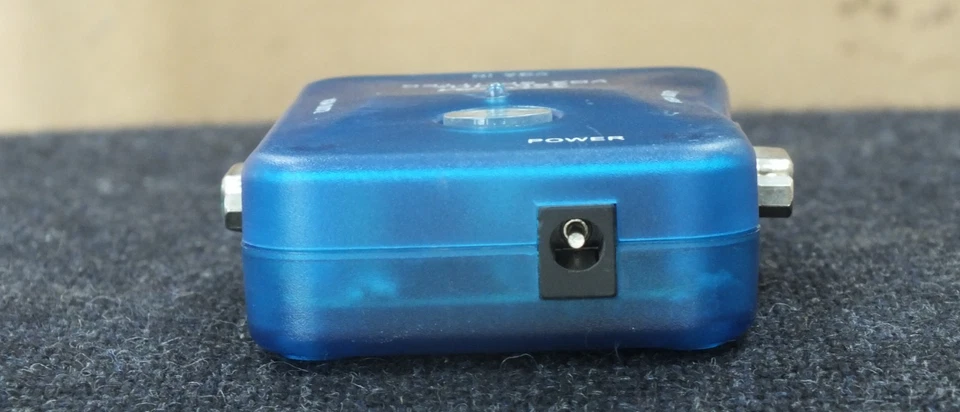 KONGDA MT-3502-A 2 PORT VGA SPLITTER UNTESTED - Image 3 of 4