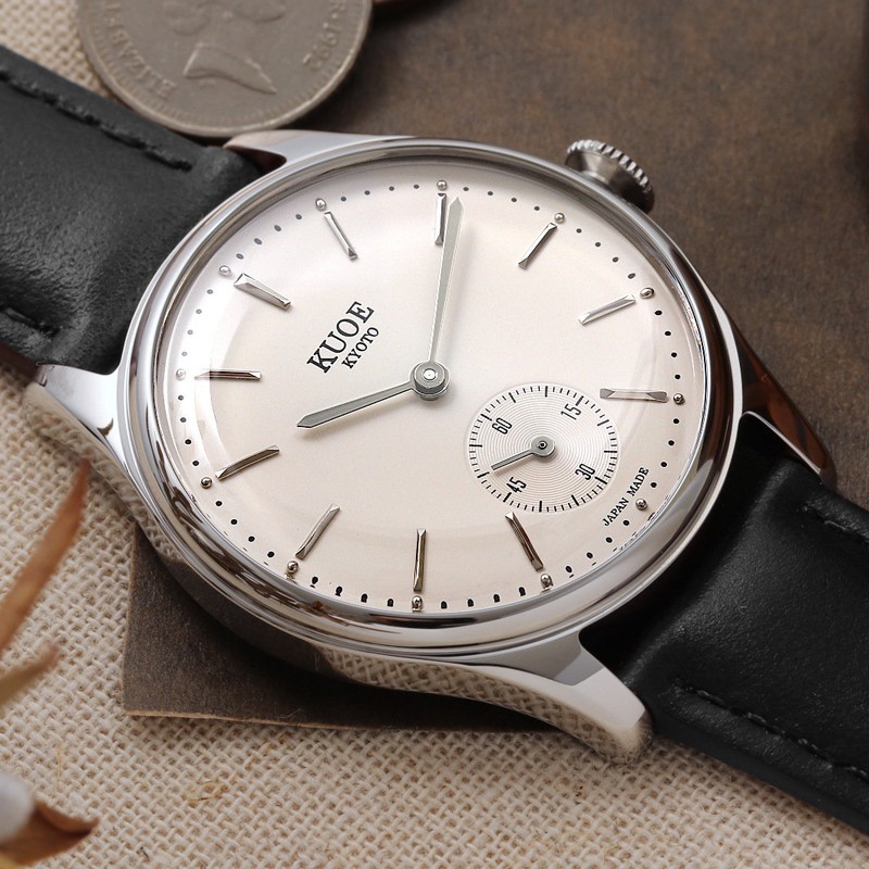 KUOE KYOTO OLD SMITH 90-001 Quartz Watch Black Band Cream Dial Bar