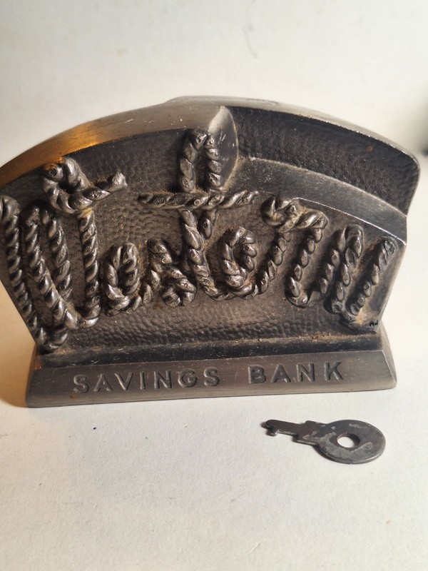 Vintage WESTERN SAVINGS BANK (BUFFALO, NY) Embossed Metal Coin Bank - w/Key - VG