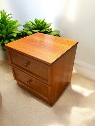 Pair of G-Plan Albany Bedside Drawers | Danish Vintage Mid-Century - Picture 5 of 17