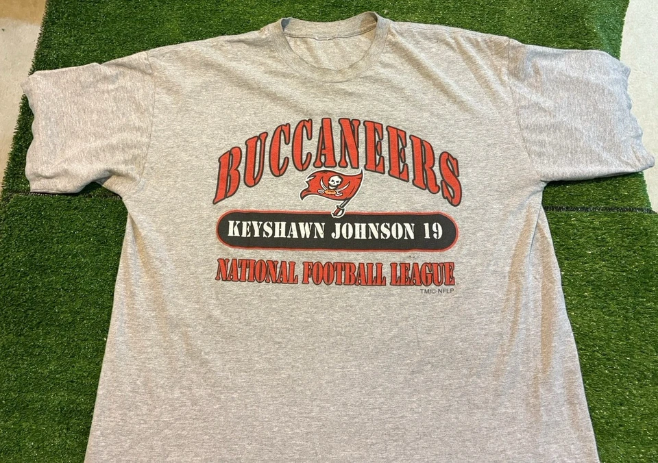 Camisa De Colección Tampa Bay Buccaneers Para Hombre XL Gris Rojo Keyshawn Johnson Y2K F Foto 3 de 4