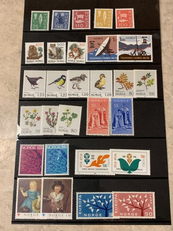 Norway Postage Lot All Different Approx 25 Stamps Mint Never Hinged SKU# 34971