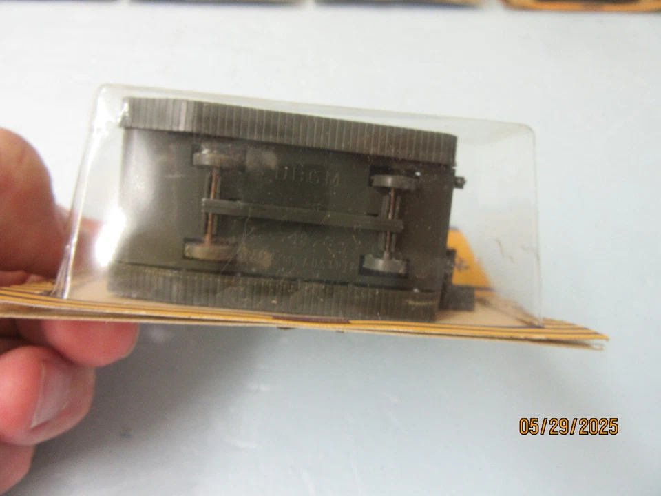 HO 1:87 Scale Roco Minitanks Z-140.39  T 121 Tank Recovery Vehicle - NOS *2 - Image 2 of 3