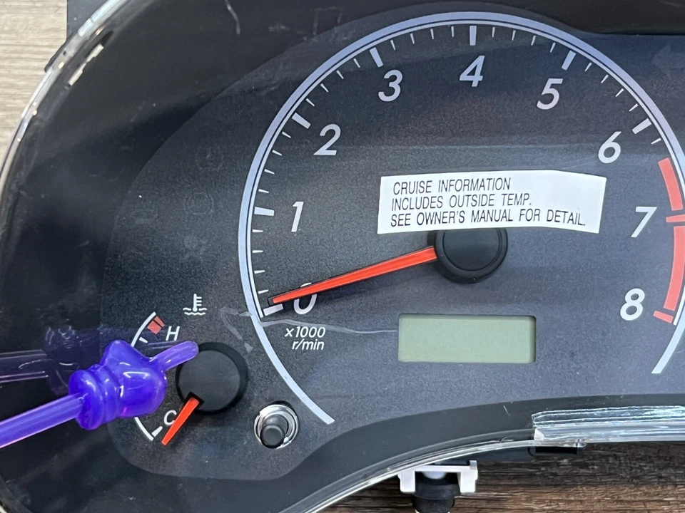 Conjunto de medidores Toyota Corolla 2009-2011, combinación pieza OEM # 83800-02W11 Foto 4 de 4