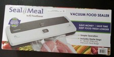 Sunbeam Seal A Meal V100 Vacuum Food Sealer NIB