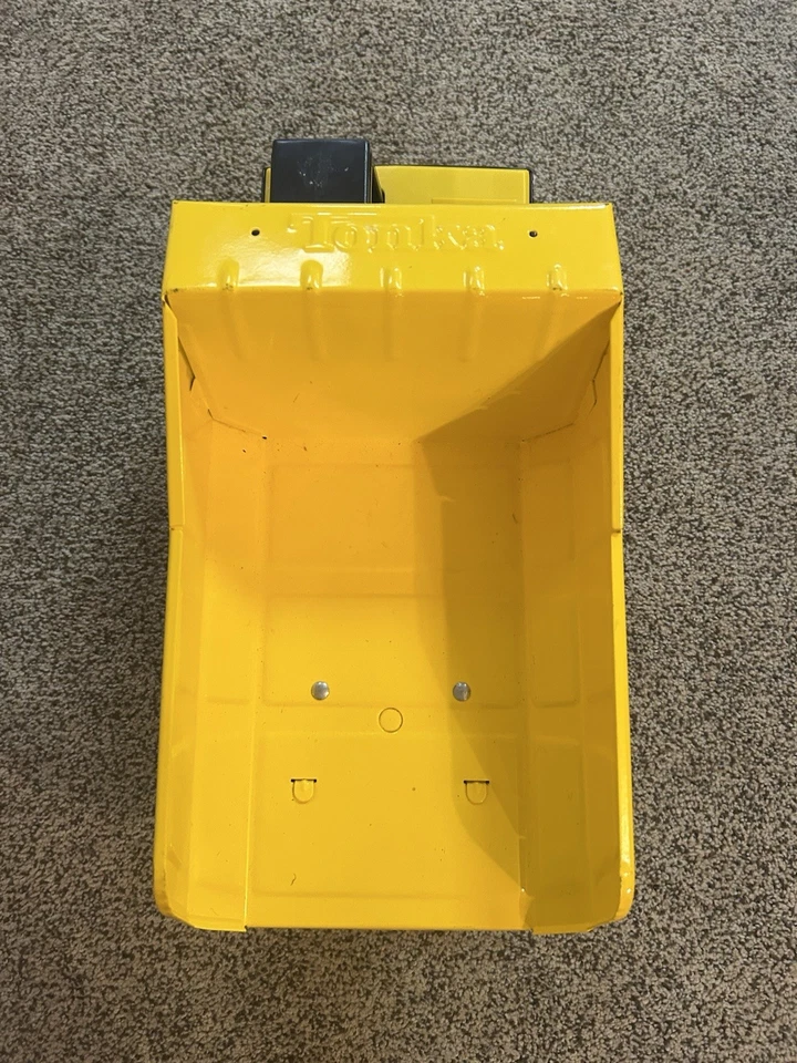 Tonka Mighty Dump Truck Pressed Steel #354 XMB-975 Plastic Wheel - Image 4 of 4