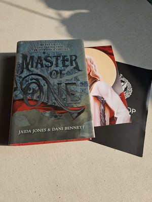 Master of One By Jaida Jones & Dani Bennett (Fairyloot Special Edition)