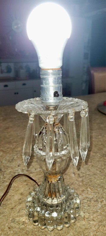 VINTAGE  1930's BOUDOIR VANITY LAMP WITH  CRYSTALS NO GLOBE WORKS!