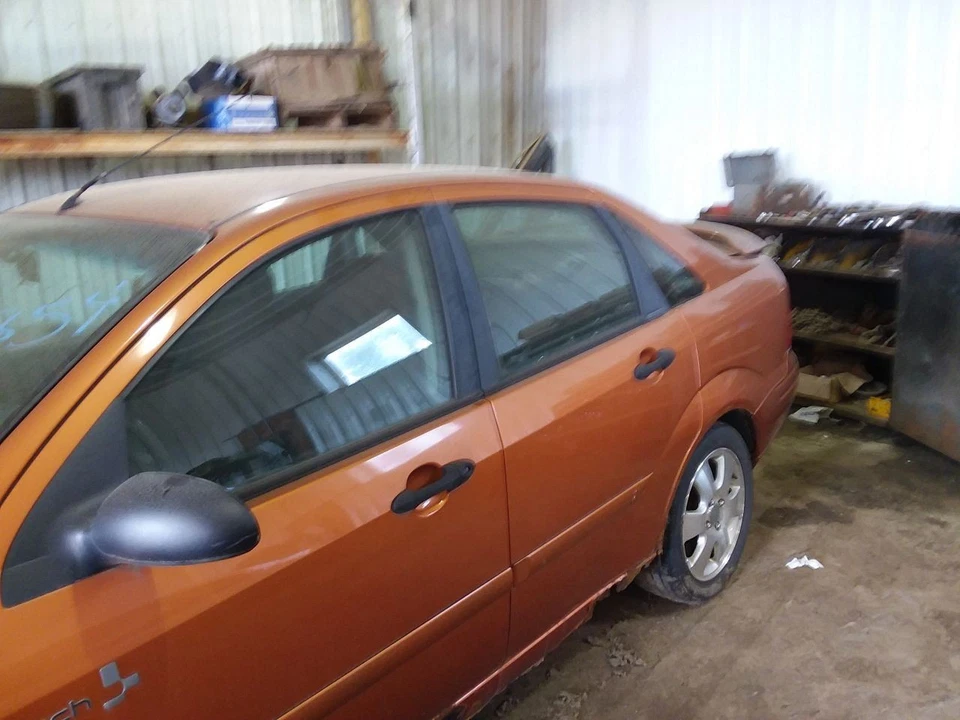 Capucha para 00-04 Focus 2091040 Foto 3 de 4