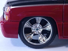 Chevrolet Silverado 1500 2006 ruedas y neumáticos Motormax escala 1/24 para actualización