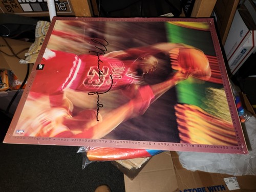 1991-92 NIKE 16" X 20" inch MICHAEL JORDAN CHICAGO BULLS NBA POSTER used - Picture 12 of 24
