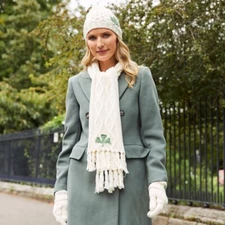 Patrick Francis Cream Aran Shamrock Adult Gloves One Size Perfect Blend of Style