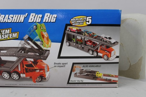 Hot Wheels Racing Rigs Crashin'-Big-Rig Tractor Trailer Truck Pre-Owned - Picture 15 of 19