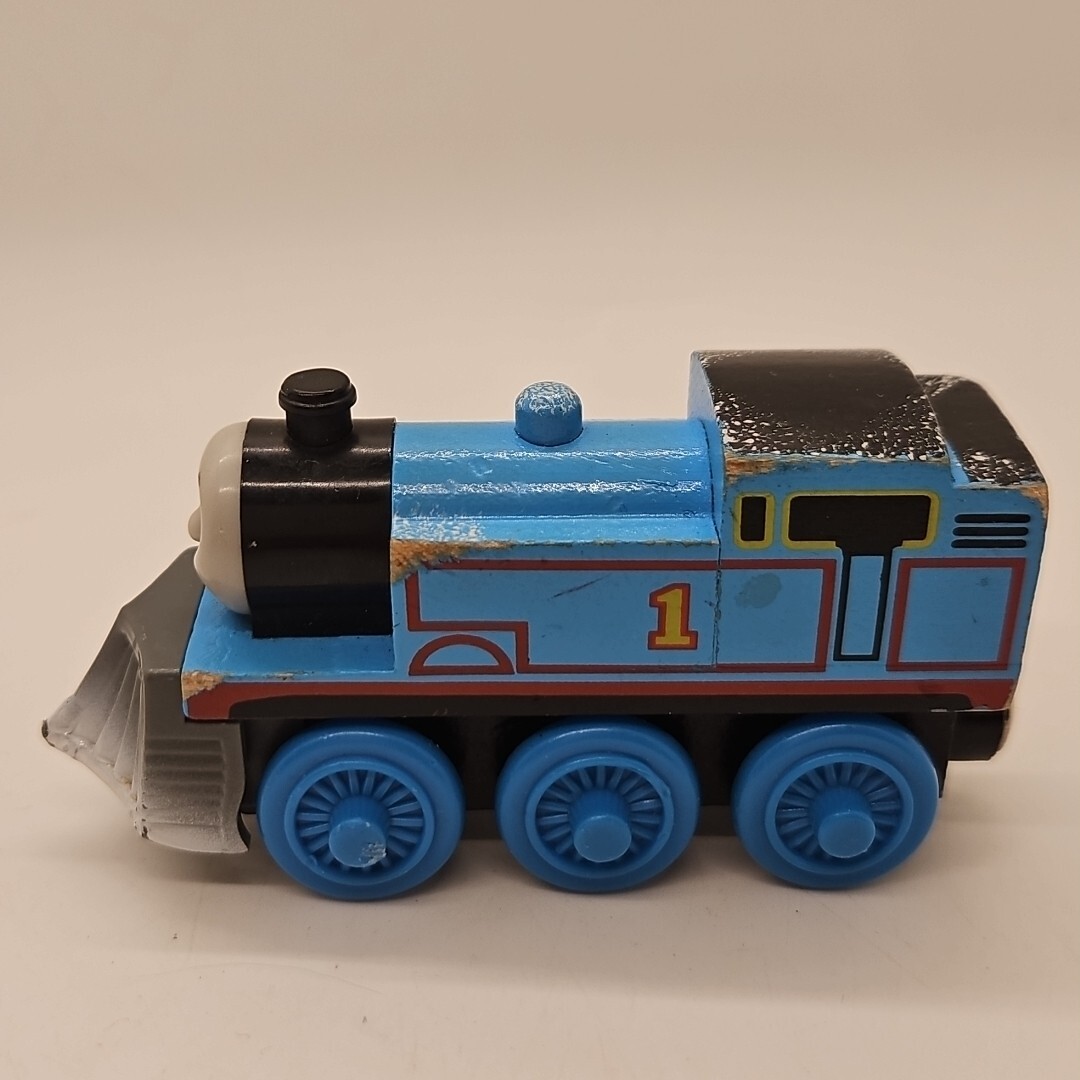 トーマス木製 THOMAS WINTER WONDERLAND TRAIN Thomas 'Winter Wonderland' Train Review - YouTube