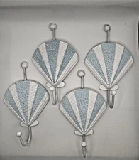 Shoreline Treasures Coastal Nautical Wall Coat Hooks Beach Decor Set of 4 Shells