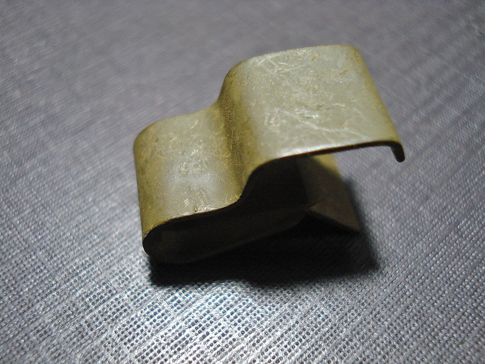 12 Chevy GM tablero maletero debajo del capó luz trasera cabeza cableado clips abrazaderas NORS  Foto 3 de 4