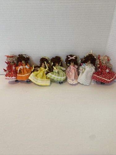 Clothespin Dolls Vintage Homemade Lot Of 9 Seven Small 4” & Two Larger 8” - Picture 3 of 14