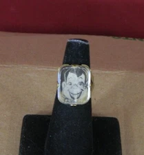 1950's Howdy Doody / Poll Parrot Flicker Toy Ring