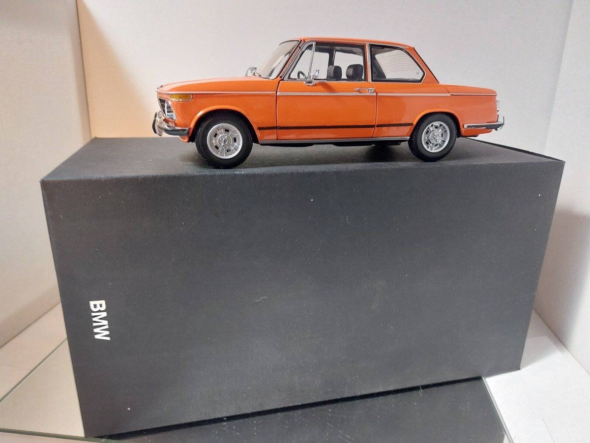 Kyosho 1/18  2002 tii ミニカー Kyosho BMW 2002 tii Orange 1:18 In Dealer Box | eBay