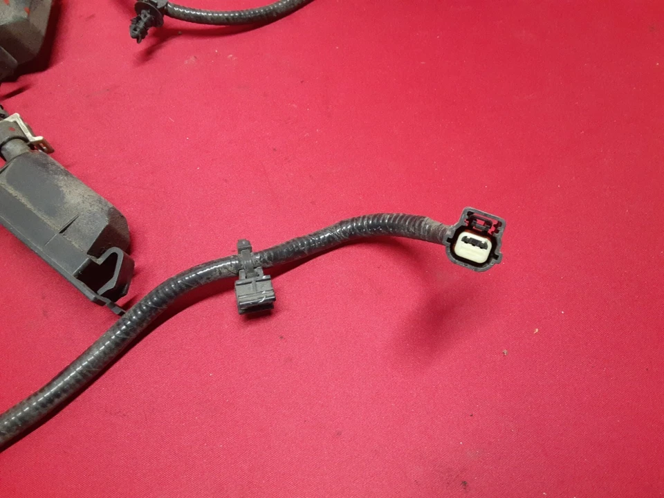 2011 - 2015 Chevy Volt REAR Bumper License Lamp & Sensor Wiring Harness 20935103 - Image 3 of 4