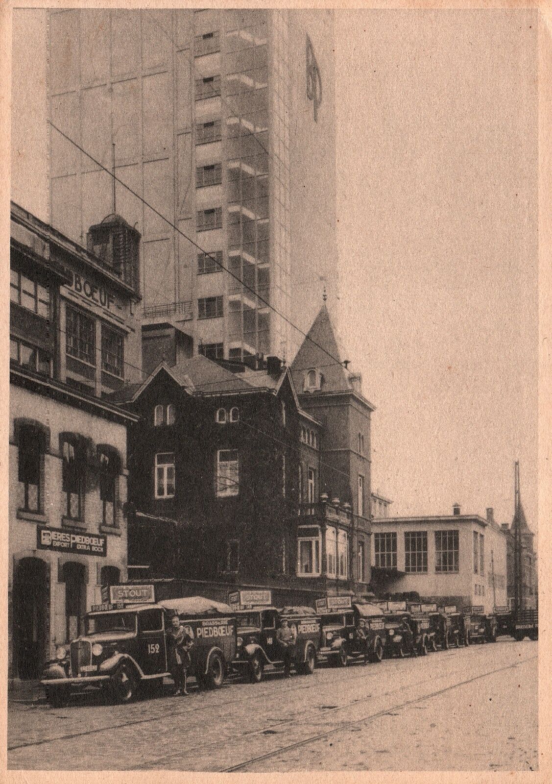 CONTINENTAL SIZE POSTCARD BELGIUM JUPILLE RUE DE VISE TRAM LINES CAR