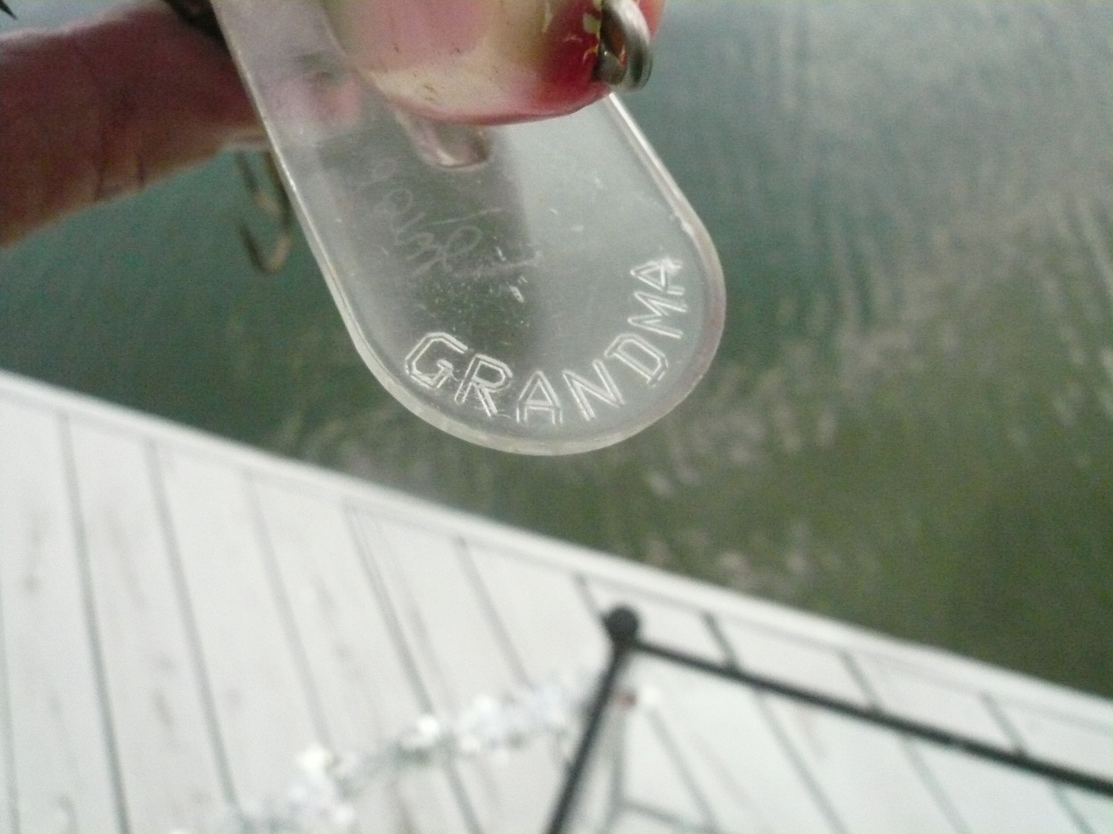 3 MUSKY LURES ,ONE GRANDMA 9" SEMI-RARE MOTHER OF PEARL ,1 EIGHT INCH TIGER READ - Image 5