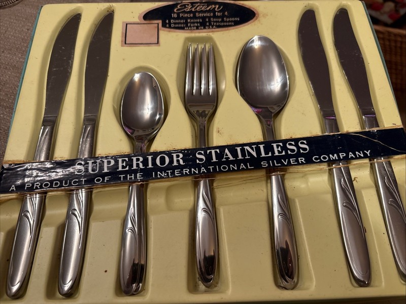 Esteem 16 Piece Service For 4