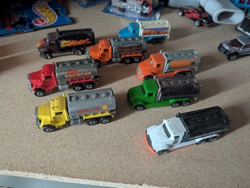 Vintage Hot Wheels Semi Truck Lot Mack Kenworth Peterbuilt Tanker Pumper Black