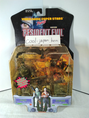Toy Biz 1998 Video Game Superstars Resident Evil 2 Hunk and Zombie
