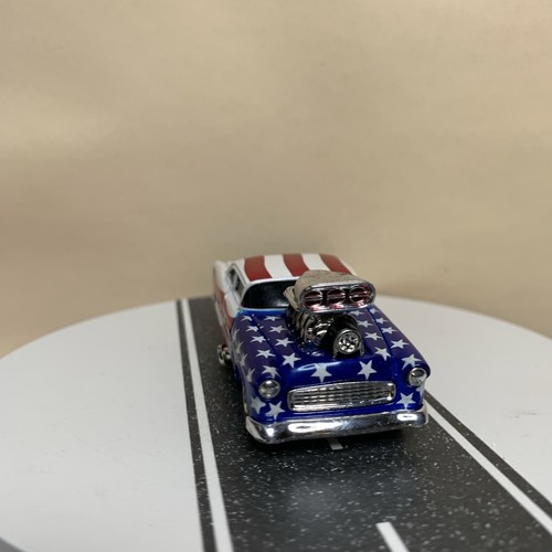 2002 Muscle Machines Stars & Stripes ‘55 Chevy Bel Air Hardtop Red/White/Blue NM - Picture 4 of 13