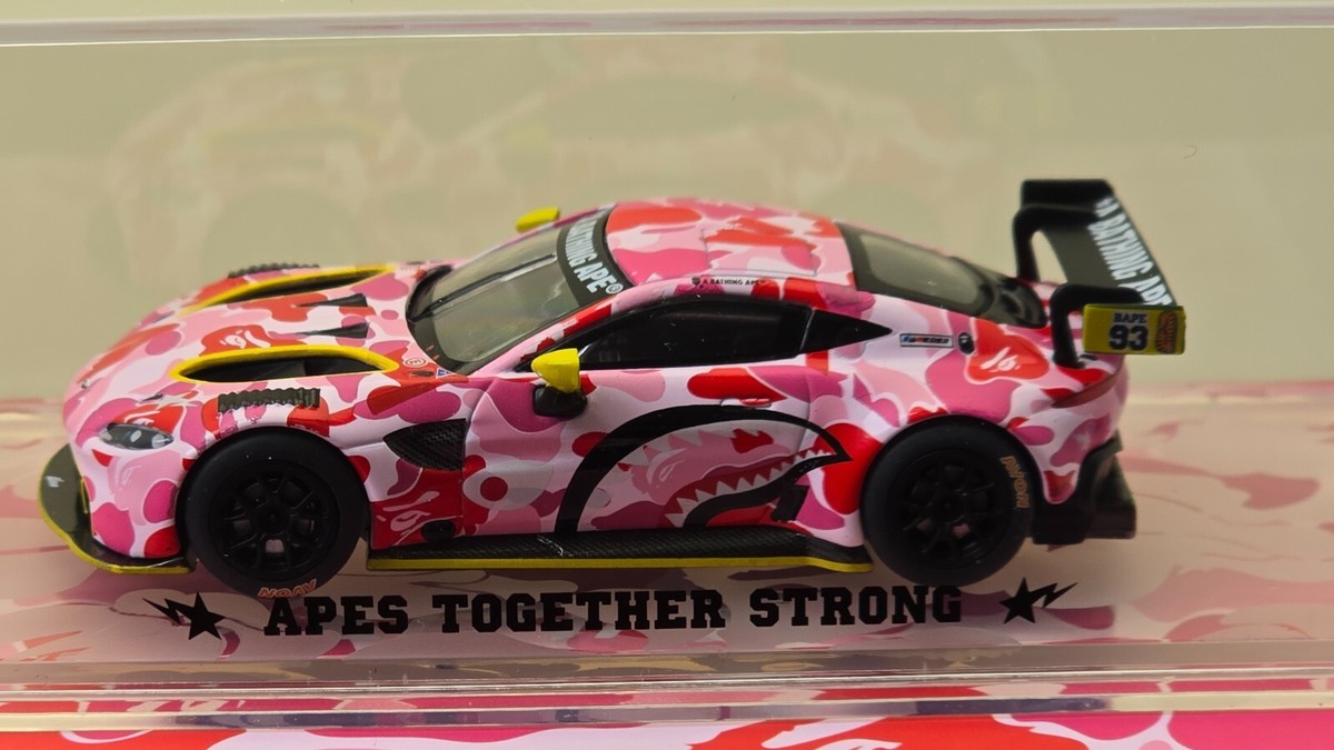 Pop Race Aston Martin BAPE® x Aston Martin GT3 Pink New