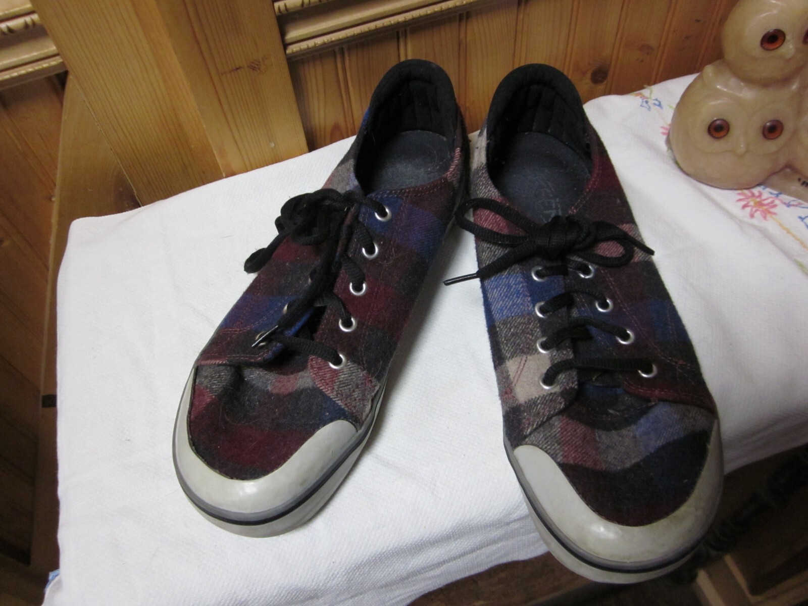 Scarpe sneakers basse KEEN donna 11 Elsa IV lana a quadri rosso nero modello 1022043