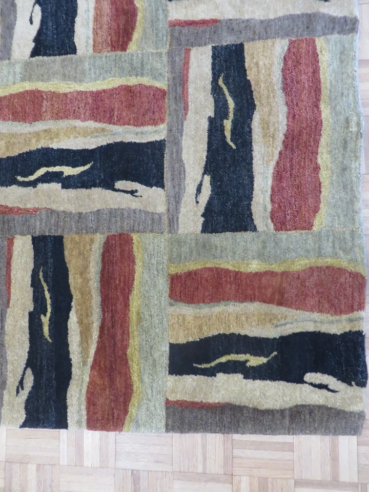 5 x 8 Kalaty Rug Hand Tufted Geometric multicolored G255 - Image 2 of 4