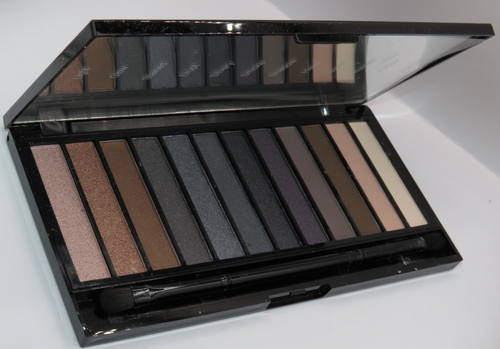 RevREVOLUTION ICONIC SMOKEY 12 HIGH PAYOFF EYESHADOW + DOUBLE ENDED BRUSH - 13g - Picture 4 of 9
