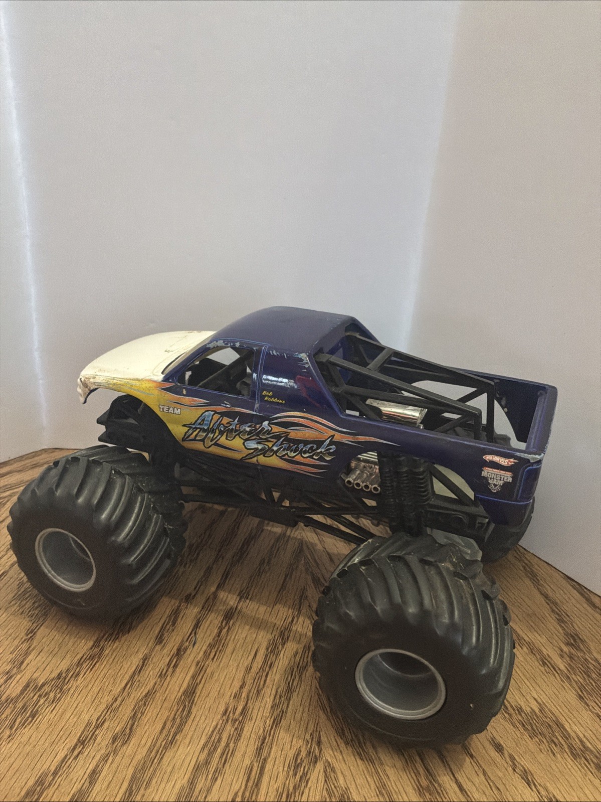 Hot Wheels Monster Jam Team After Shock  Die Cast & plastic Monster Truck 1:64