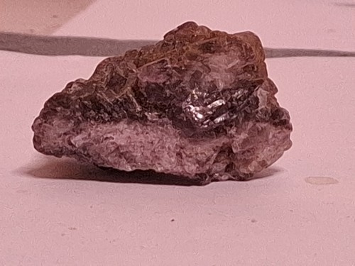 Axenit Edelstein NATUSTEIN MIT SILBER UND Kleinen GOLDFARBEN REFLEXIONEN NEU Axenit Edelstein NATUSTEIN MIT SILBER UND Kleinen GOLDFARBEN REFLEXIONEN NEU