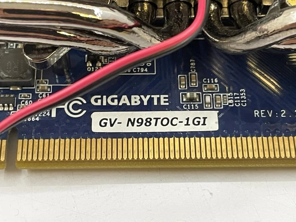 GIGABYTE nVIDIA GeForce 9800GT Video Card 1 GB | GV-N98TOC-1GI - Image 4 of 4