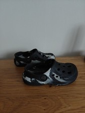 Boys black tie dye size 9 crocs style shoes clogs sandals
