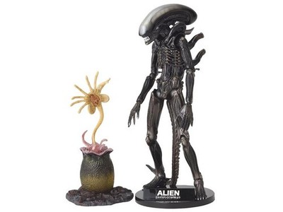 Revoltech Sci-Fi 001   Alien Figur  mit OVP