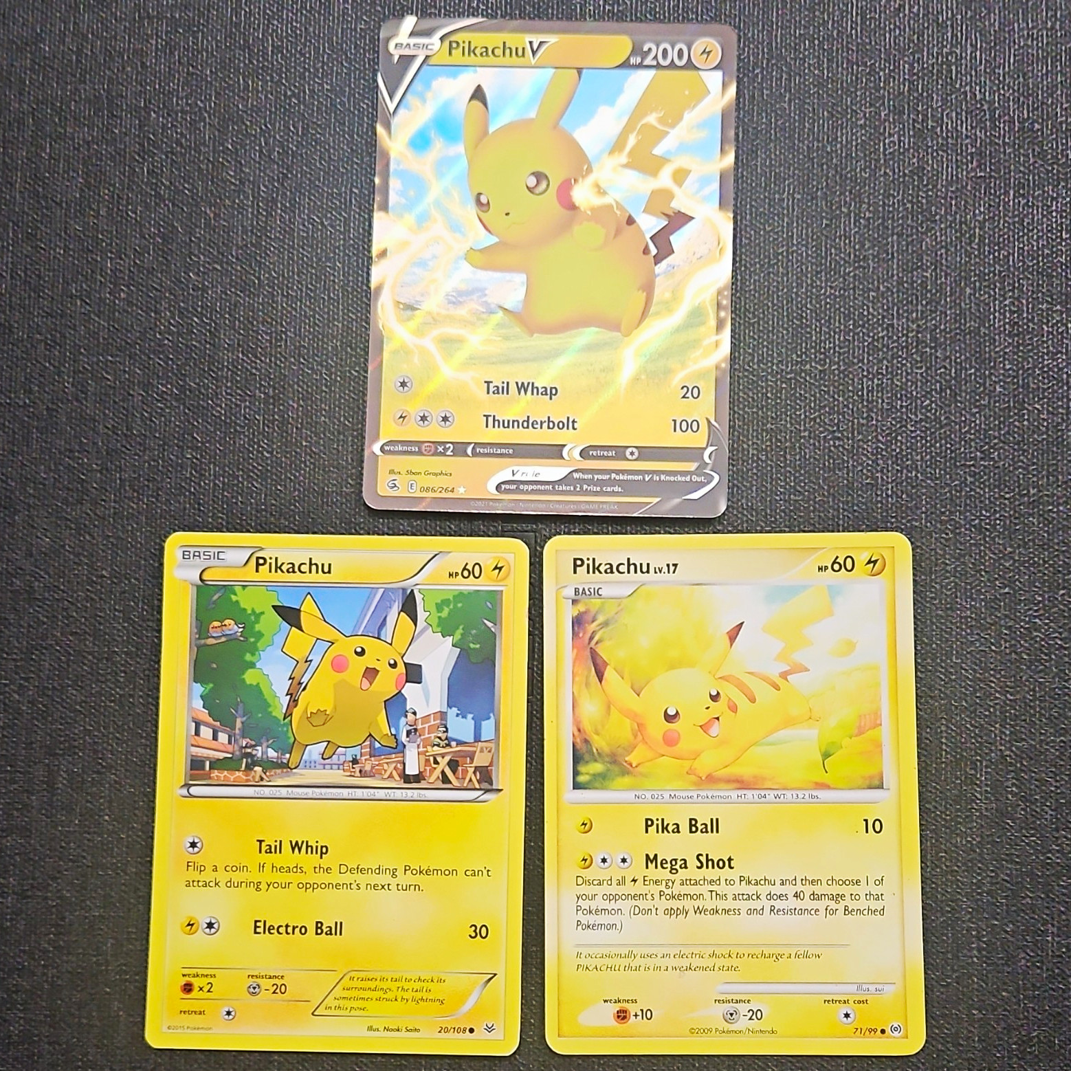 Pokemon TCG Pikachu V Holo 3-Card Lot English Fusion Strike 086/264 NM - MP