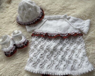 Handgestricktes Baby Set. 0-3 Monate