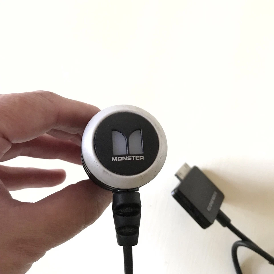 Icarplay 200 Monster Ipod Auto Scan Charger Station Display Portable Car Audio - Image 3 of 4