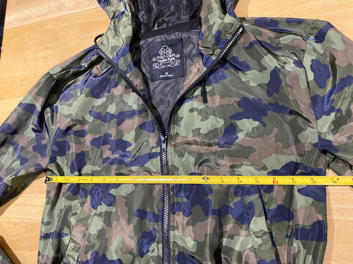 LOUISE PARIS Women's Sz M Camo Cropped Full Zip Hooded Windbreaker