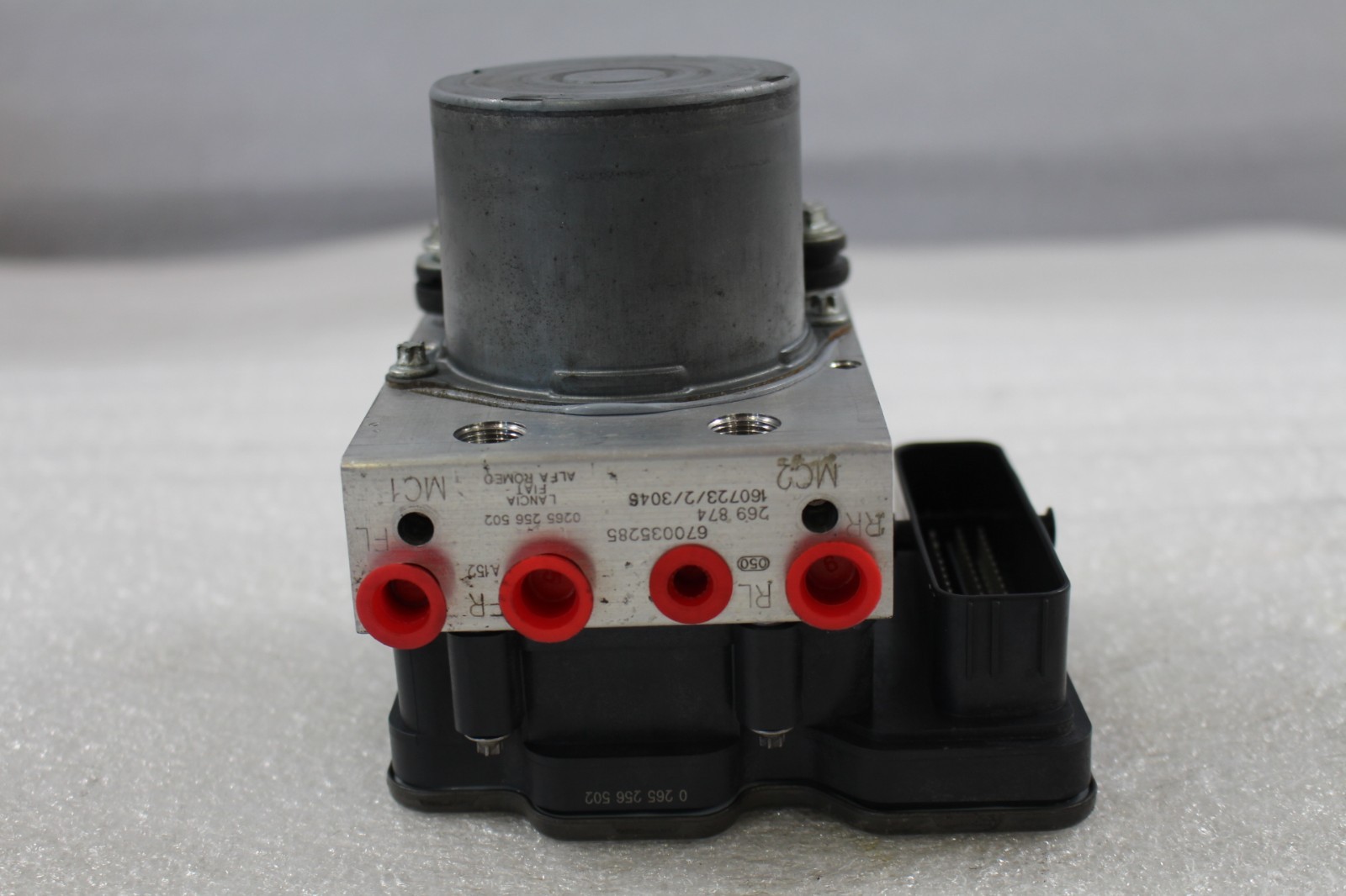 Maserati Ghibli, Anti-Lock Brake Pump, Used, P/N 673005410