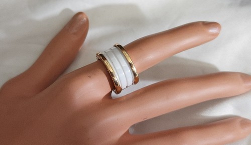 BVLGARI AUTHENTIC  18KT YG & CERAMIC RING EB 12736 SIZE 7 WT. 10.4 MINT