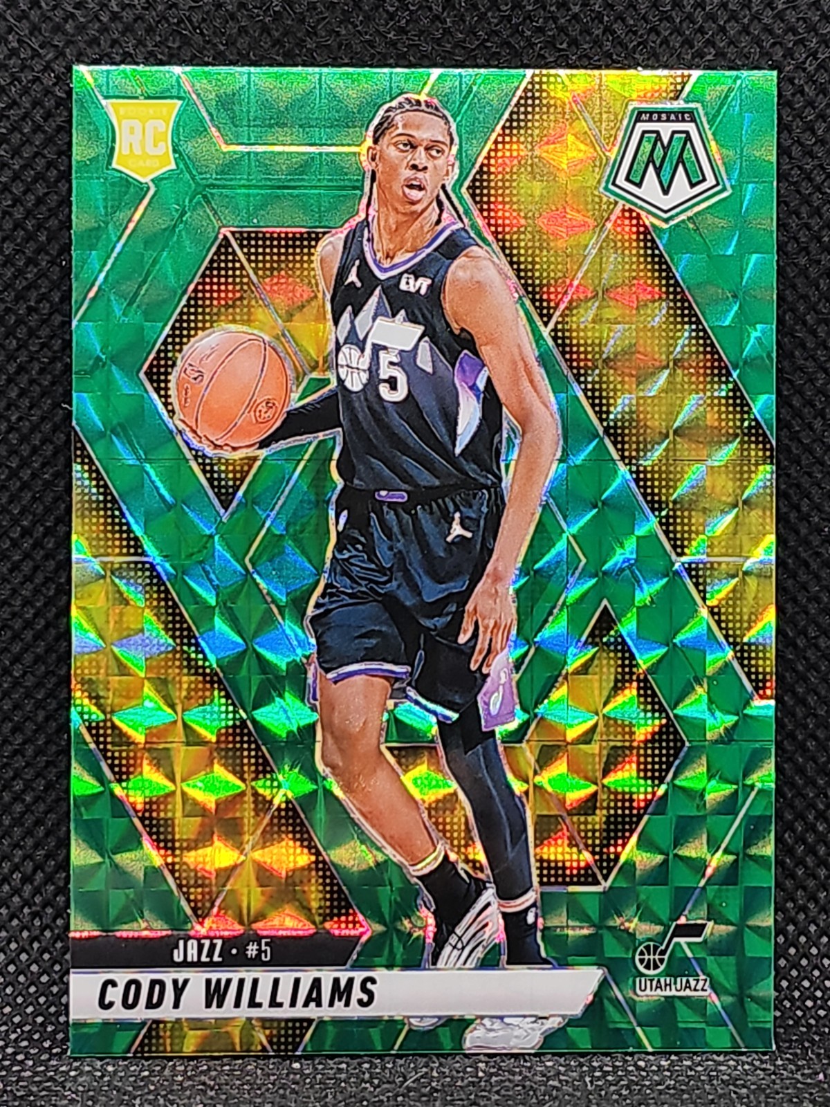 2024-25 Panini Mosaic - Rookies Cody Williams #207 Green Mosaic Prizm Jazz Card