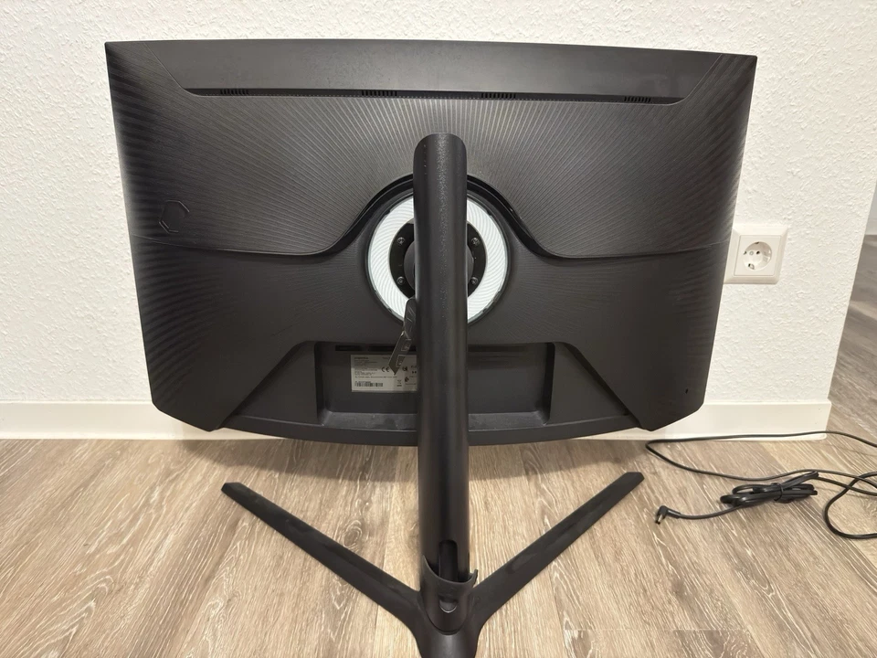 Samsung Odyssey Neo G7 S32BG750NU 4K UHD – 32 Zoll – Top Zustand – OVP - Bild 3 von 4