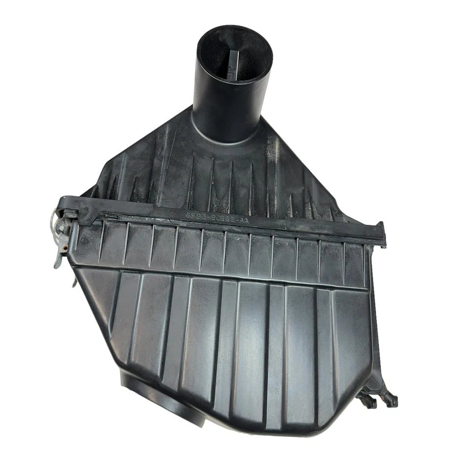 2007 Mercury Montego Freestyle OEM Air Cleaner Filter Housing Box 05 06 07 - Image 4 of 4