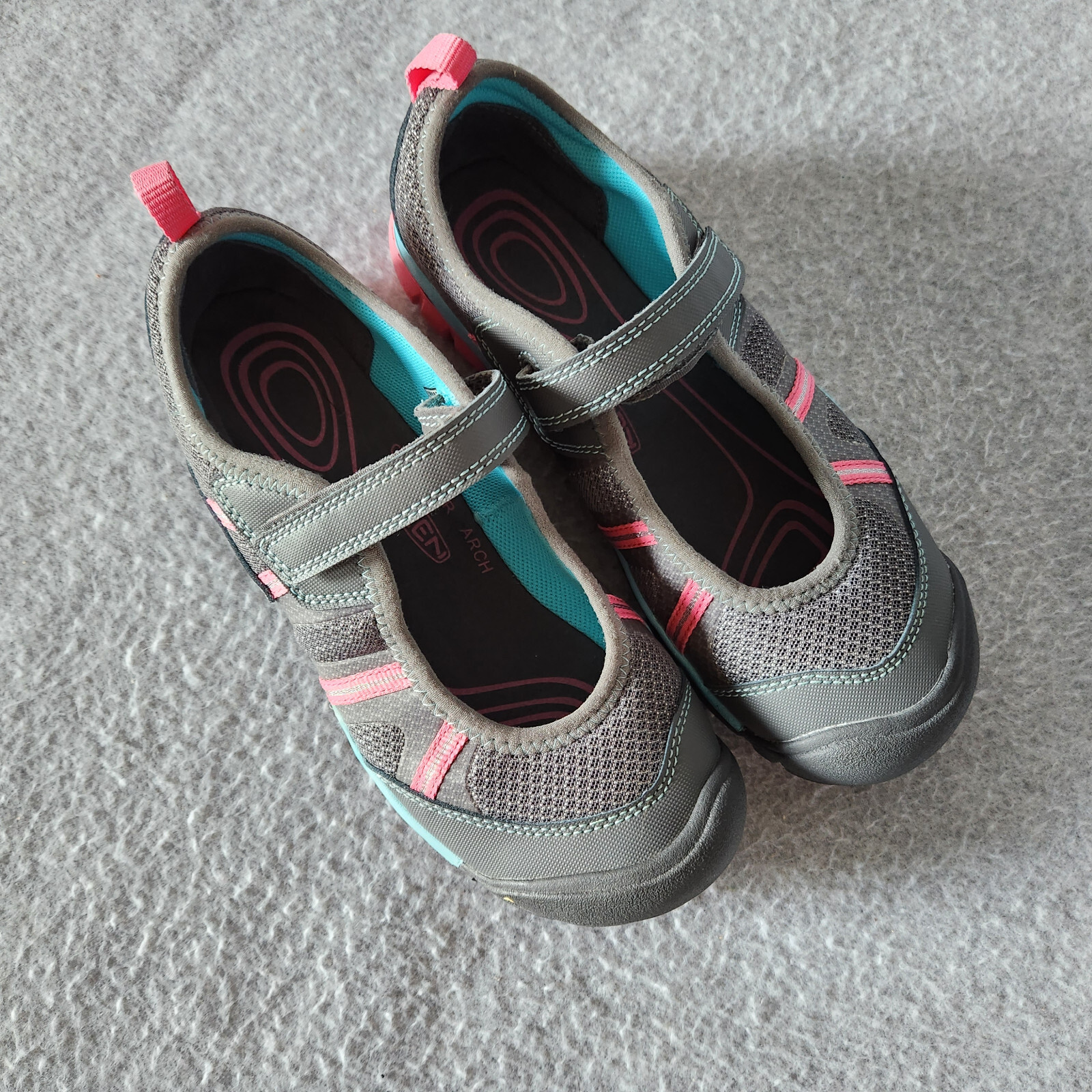 Scarpe sportive da passeggio Keen Monica Mary Jane arco sagomato grigio rosa bambini EU38 US5